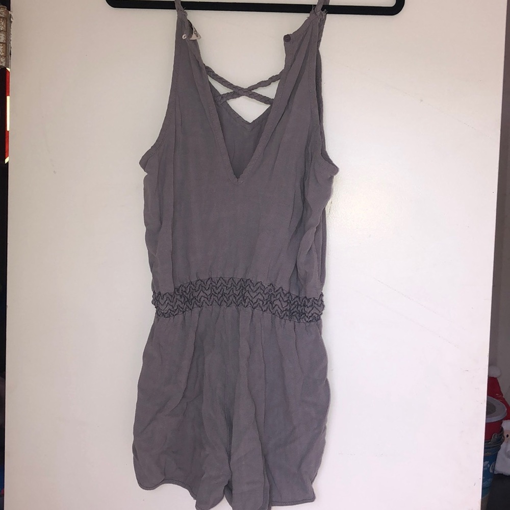 GREY DETAILED ROMPER - Picture 5 of 5